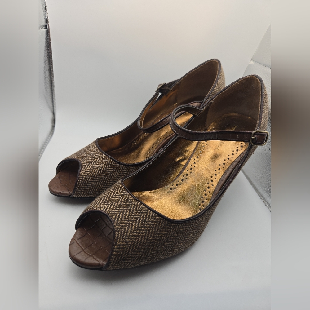👠 Predictions Tweed Peep Toe Wedges | Women’s 9W | Brown Ankle Strap Heels